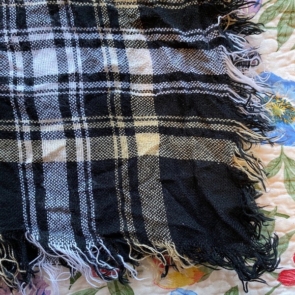 Scarf with Frayed Fringe - Picture 2 of 3